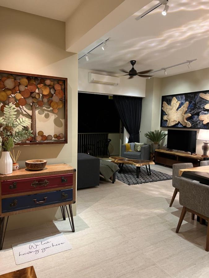 By The Sea Beachfront Designer Suites Penang - Managed By Art Of Tree Batu Feringgi Exterior foto