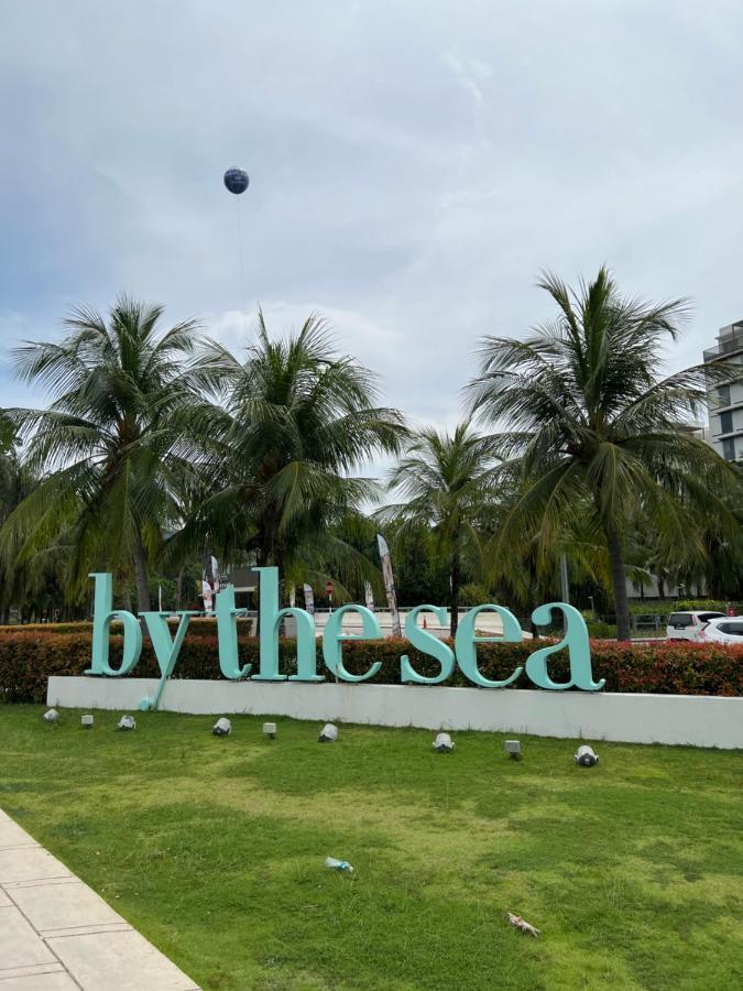 By The Sea Beachfront Designer Suites Penang - Managed By Art Of Tree Batu Feringgi Exterior foto