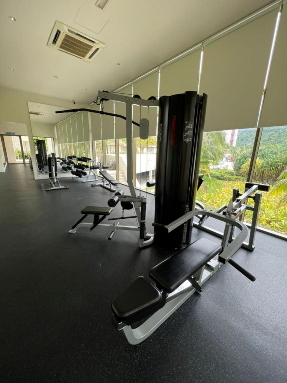 By The Sea Beachfront Designer Suites Penang - Managed By Art Of Tree Batu Feringgi Exterior foto